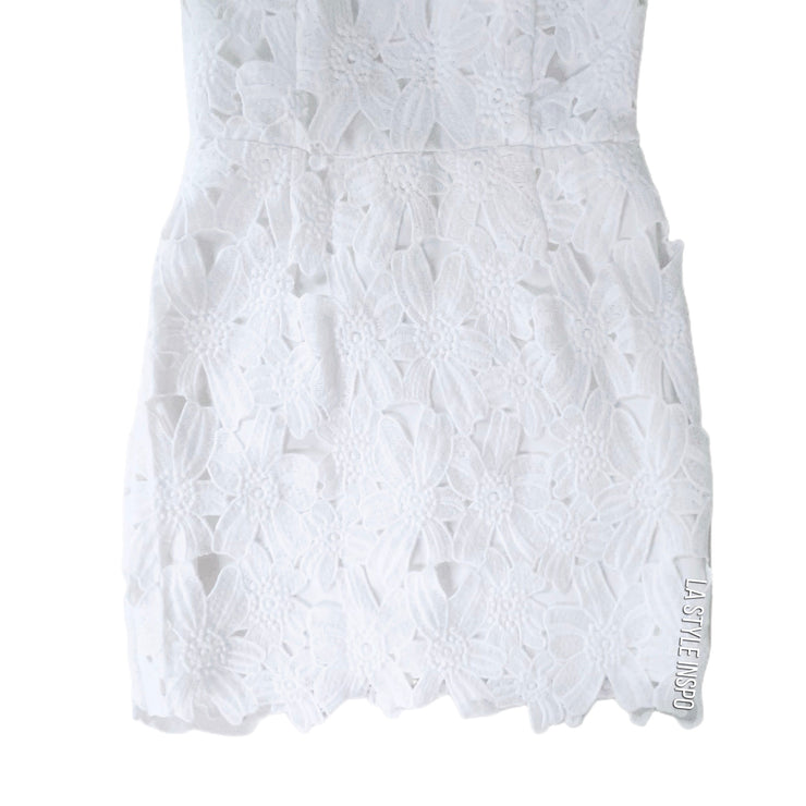 ASTR The Label White Lace Floral Mini Dress Size Medium