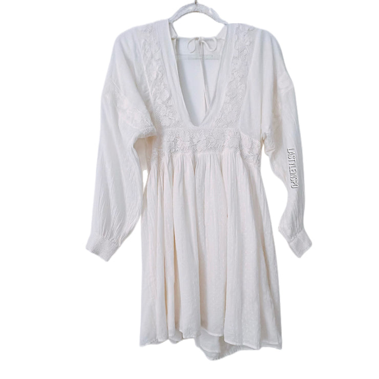 Free People Long Sleeved Dress 100% Cotton Lace White Medium LA Style Inspo Free People Long Sleeved Dress 100% Cotton Lace White Medium LA Style Inspo